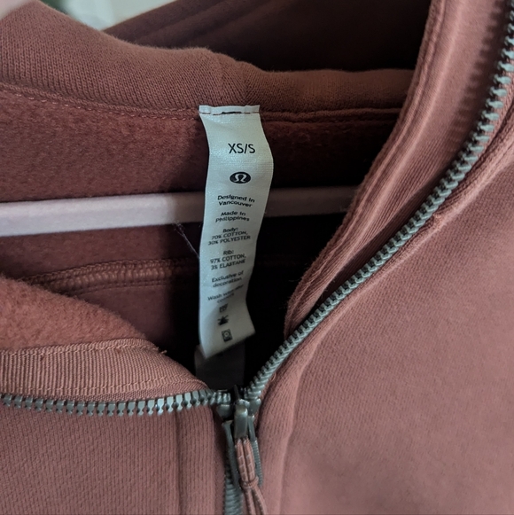 Lululemon Zip Cropped Scuba Hoodie Sweatshirt. - Picture 5 of 5
